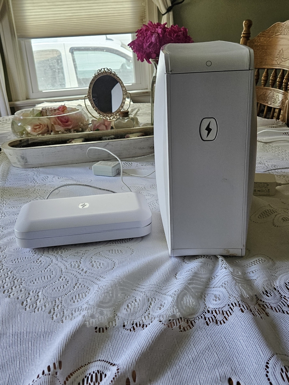 Phonesoap Sanitizing Station Bundle: Homesoap Included